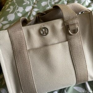 Lululemon mini tote bag